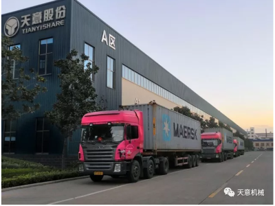 天意機械為柬埔寨客戶加工生產(chǎn)年產(chǎn)80萬平方輕質(zhì)墻板生產(chǎn)線成功裝車啟運！