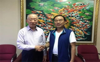 印尼著名僑領(lǐng)、印尼泛印集團(tuán)董事長(zhǎng)、印尼總統(tǒng)大學(xué)創(chuàng)辦人-李文光