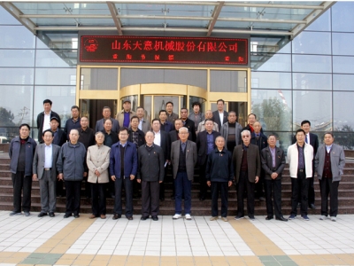 兗州區(qū)人大、政協(xié)領(lǐng)導(dǎo)蒞臨天意機(jī)械參觀考察